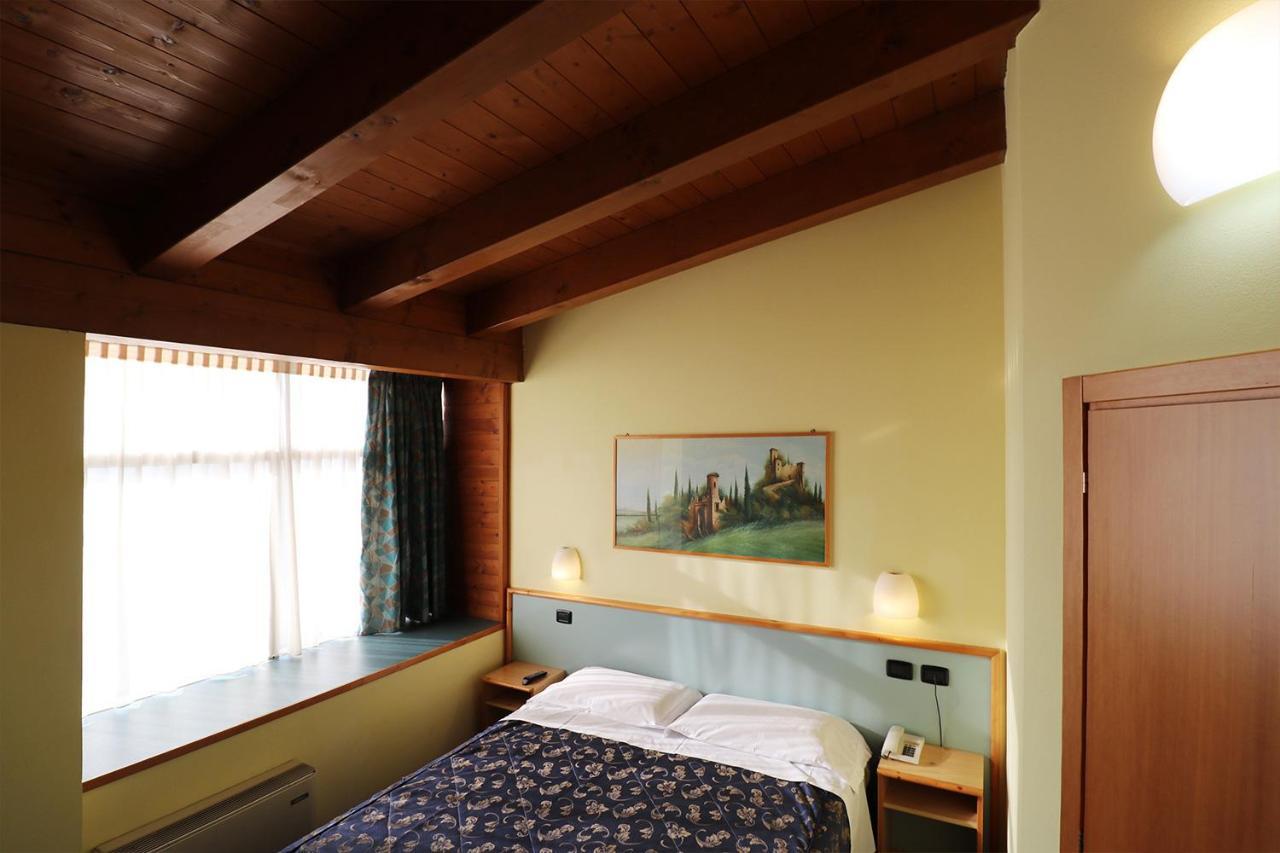 Hotel Sabo' Кастель-Маджоре Екстер'єр фото